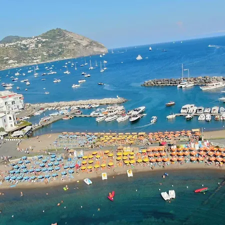 Casa Giusto 3 * Ísquia